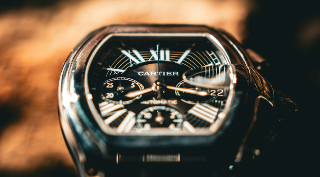 Festive Wardrobe Essentials Why Black And Gold Contrast Chronographs Are Driving India’s Modern Gifting Culture